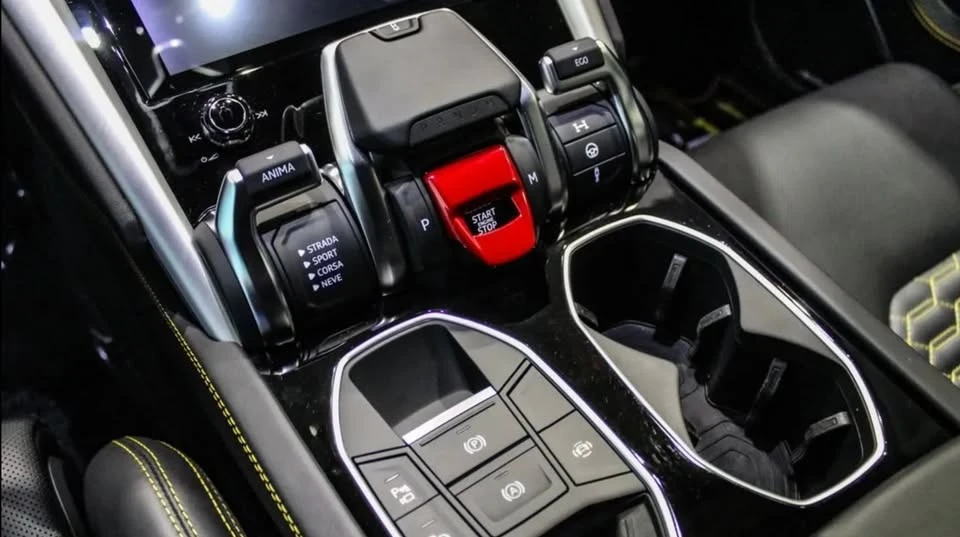 2022 Lamborghini Urus S - Image 8 of 9