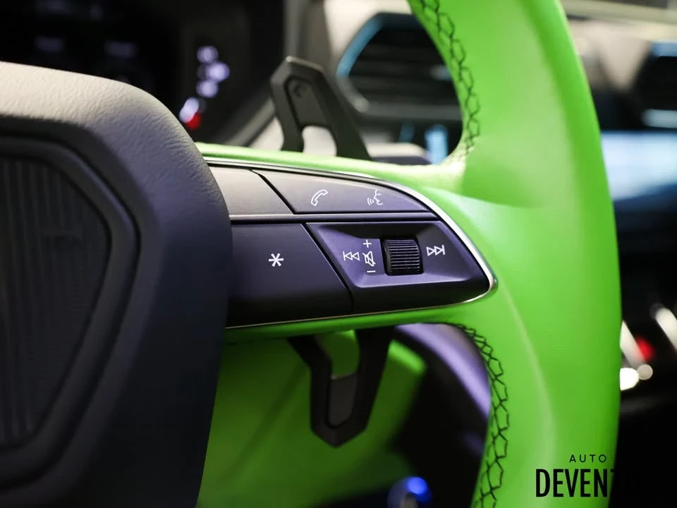 2022 Lamborghini Urus - Image 17 of 19