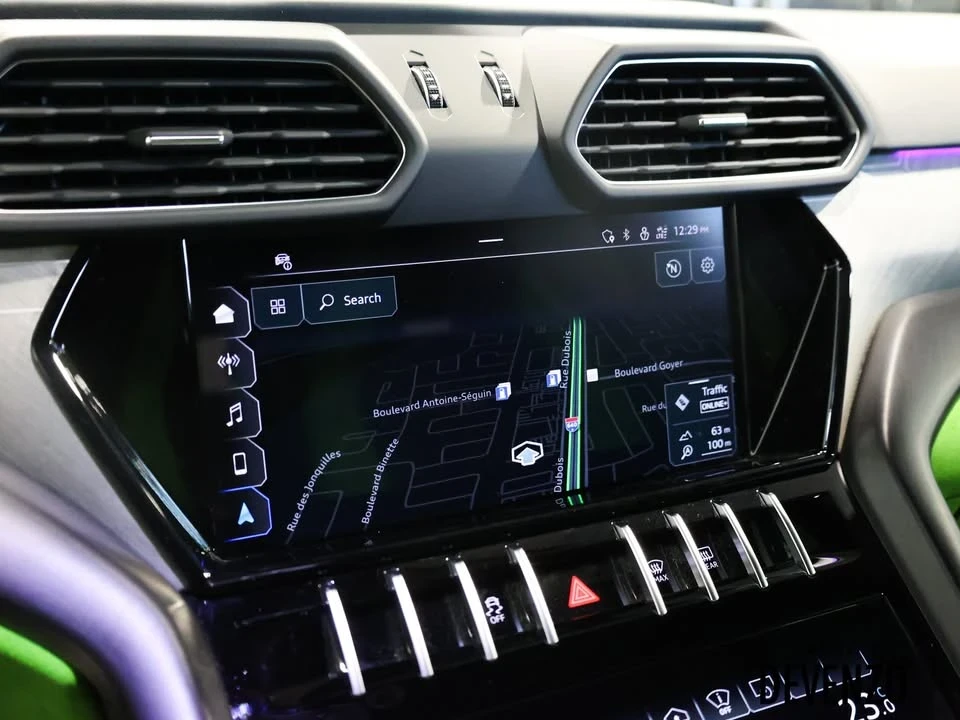 2022 Lamborghini Urus - Image 18 of 19