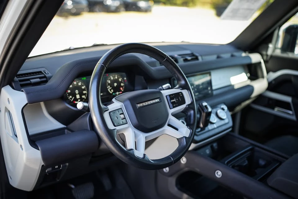 2022 Land Rover Defender L663 - Image 14 of 20