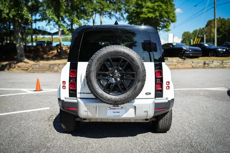 2022 Land Rover Defender L663 - Image 8 of 20