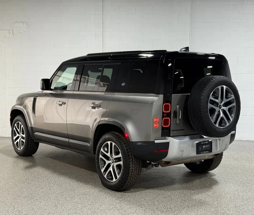 2022 Land Rover Defender L663 - Image 4 of 14