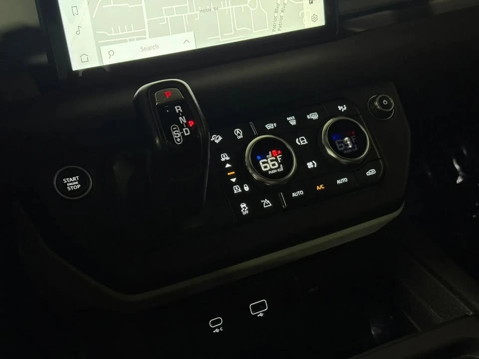 2022 Land Rover Defender L663 - Image 13 of 14