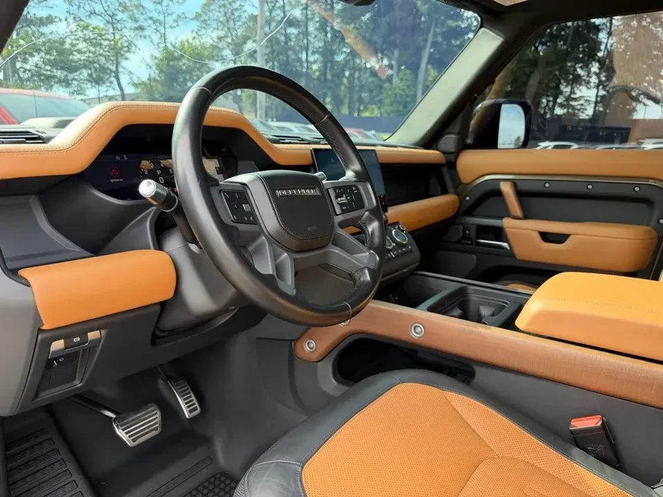 2022 Land Rover Defender L663 - Image 7 of 20