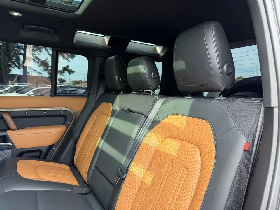 2022 Land Rover Defender L663 - Image 17 of 20