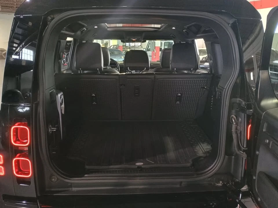 2022 Land Rover Defender L663 - Image 17 of 20