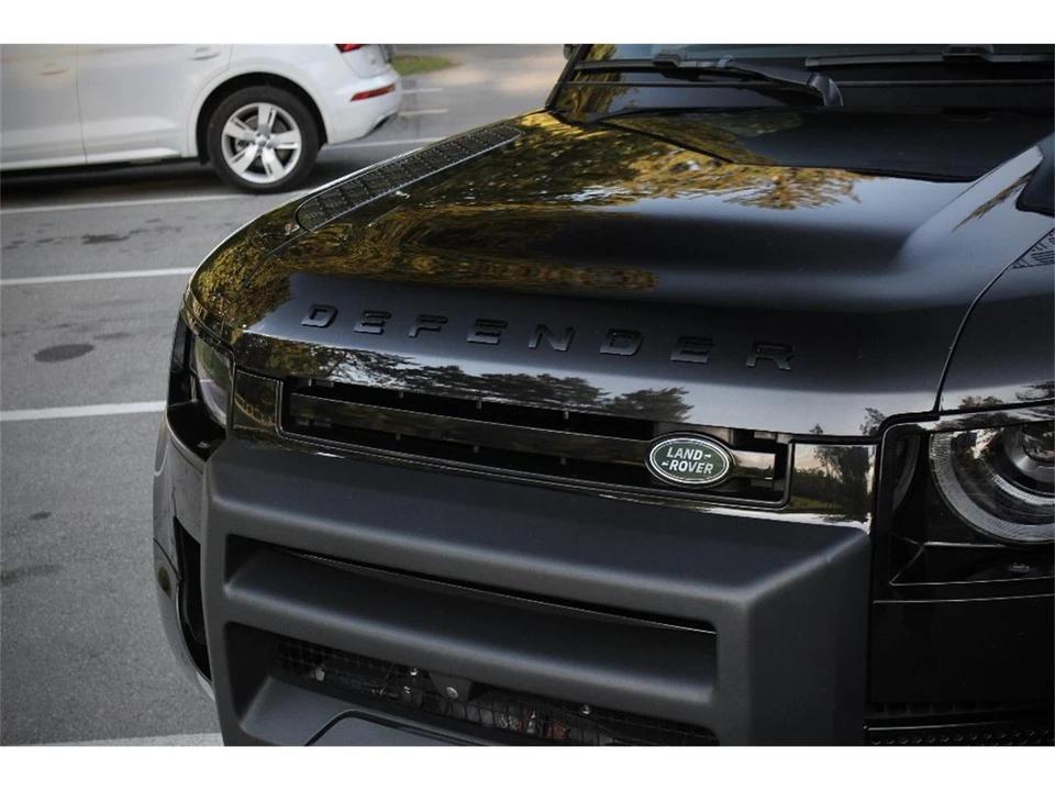 2022 Land Rover Defender L663 - Image 13 of 31