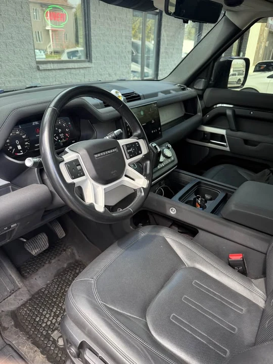2022 Land Rover Defender L663 - Image 7 of 13