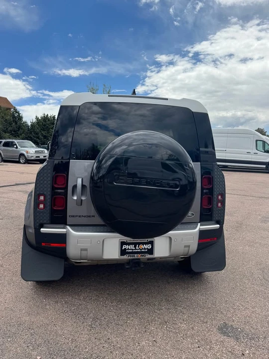 2022 Land Rover Defender L663 - Image 4 of 19
