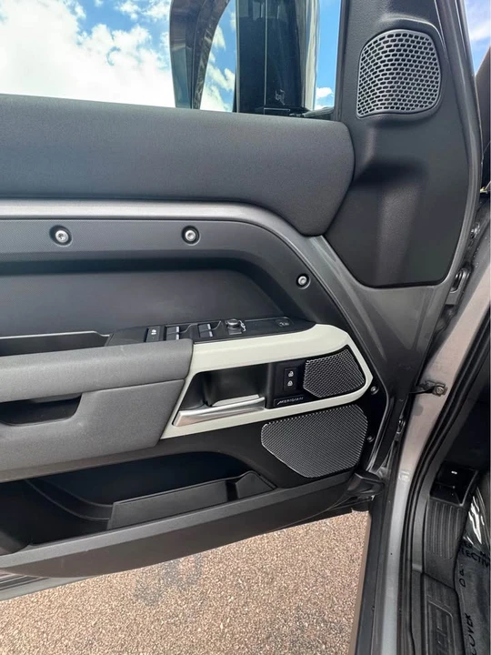 2022 Land Rover Defender L663 - Image 11 of 19