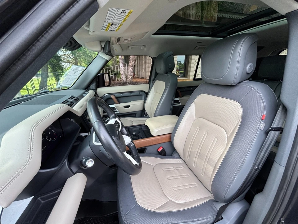 2022 Land Rover - Image 9 of 31