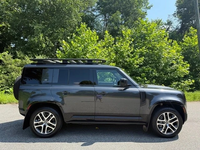 2022 Land Rover Defender L663 - Image 5 of 12
