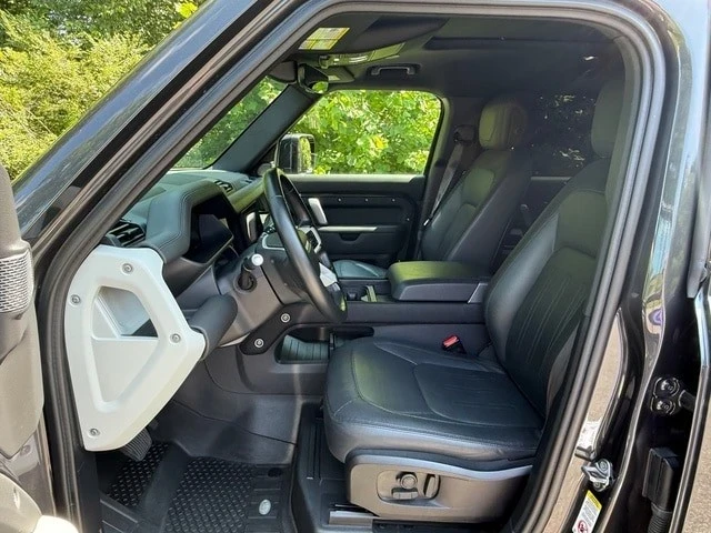 2022 Land Rover Defender L663 - Image 11 of 12
