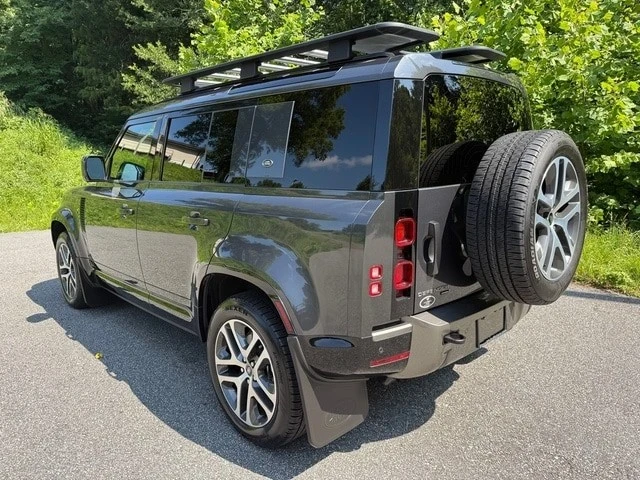 2022 Land Rover Defender L663 - Image 8 of 12
