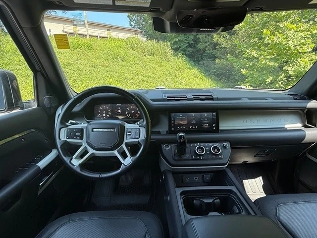 2022 Land Rover Defender L663 - Image 10 of 12