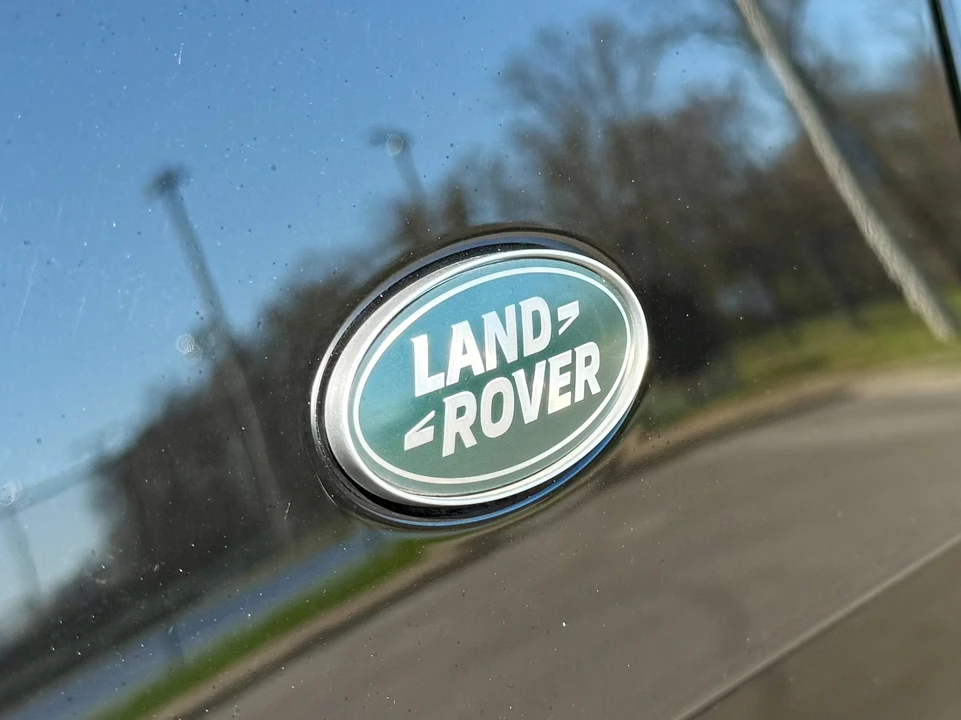 2022 Land Rover Defender L663 - Image 11 of 21