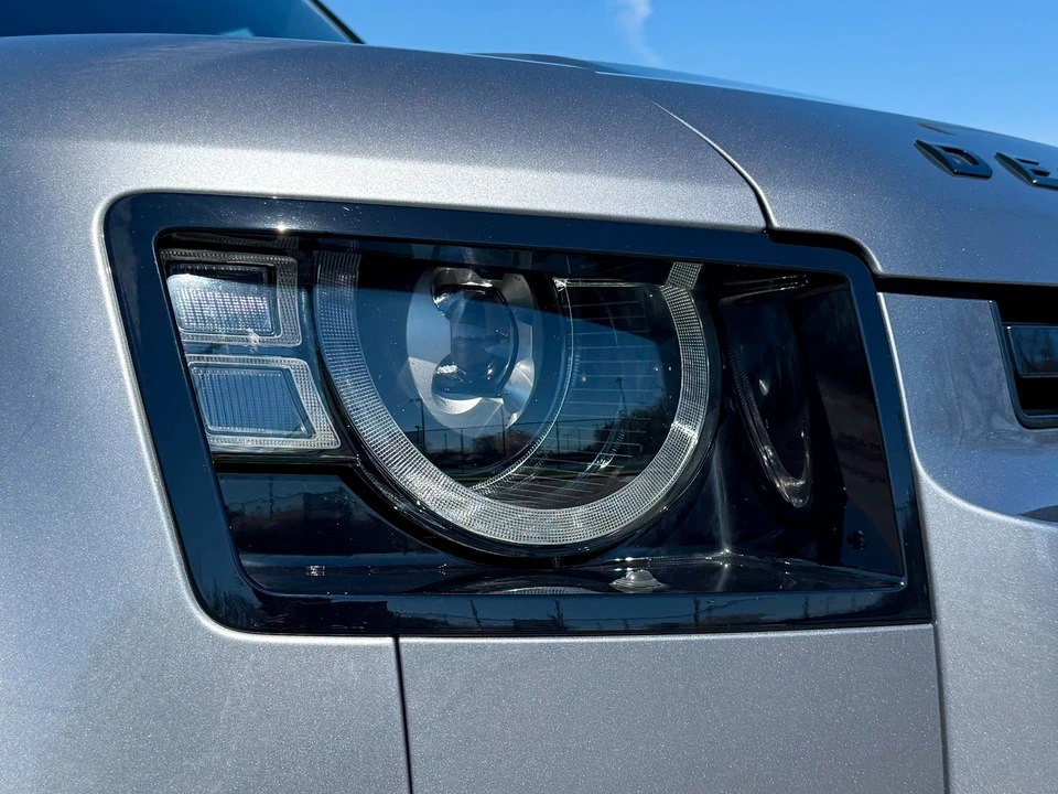 2022 Land Rover Defender L663 - Image 8 of 21