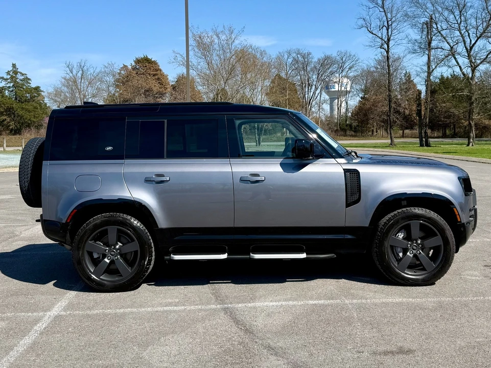2022 Land Rover Defender L663 - Image 7 of 21