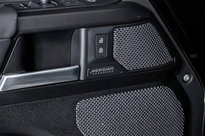 2022 Land Rover Defender L663 - Image 19 of 21