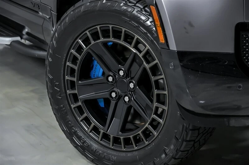 2022 Land Rover Defender L663 - Image 4 of 21