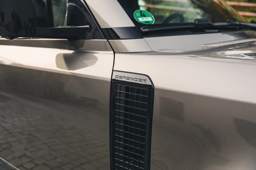 2022 Land Rover Defender L663 - Image 21 of 31