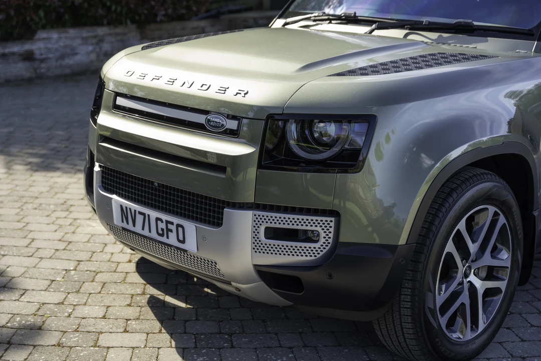 2022 Land Rover Defender L663 - Image 30 of 31