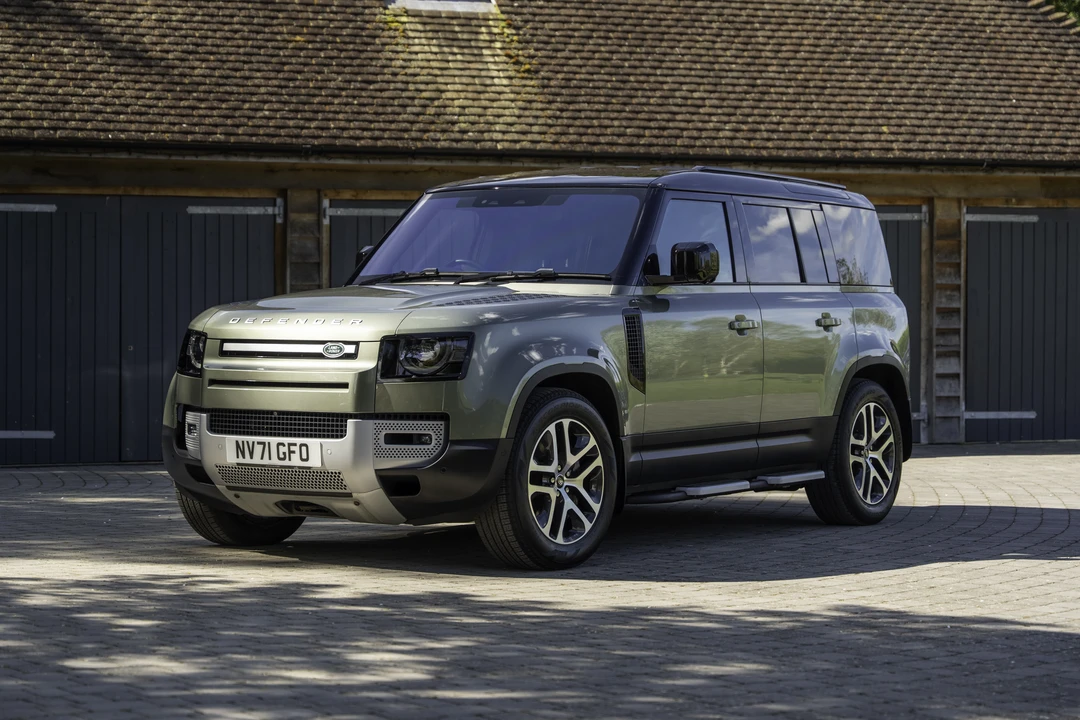 2022 Land Rover Defender L663 - Image 9 of 31