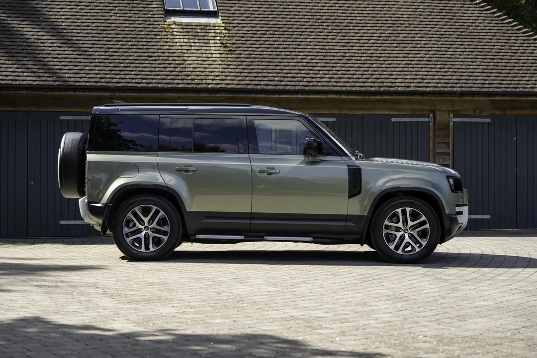 2022 Land Rover Defender L663 - Image 4 of 31
