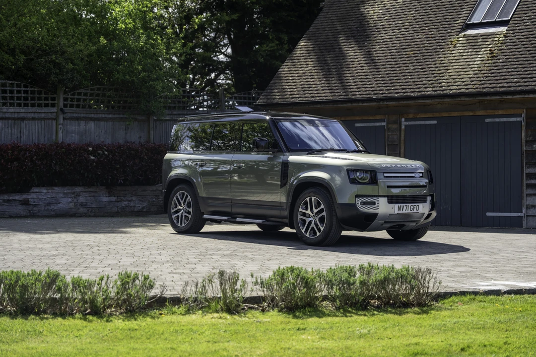 2022 Land Rover Defender L663 - Image 3 of 31