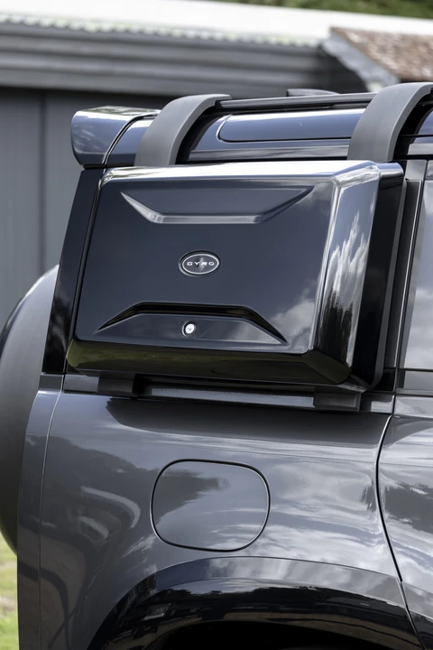 2022 Land Rover Defender L663 - Image 18 of 31