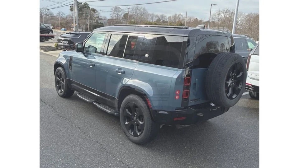 2022 Land Rover Defender L663 - Image 2 of 8