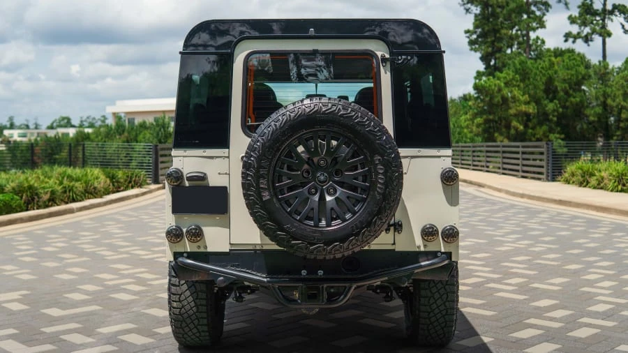 2022 Land Rover Defender L663 - Image 5 of 20