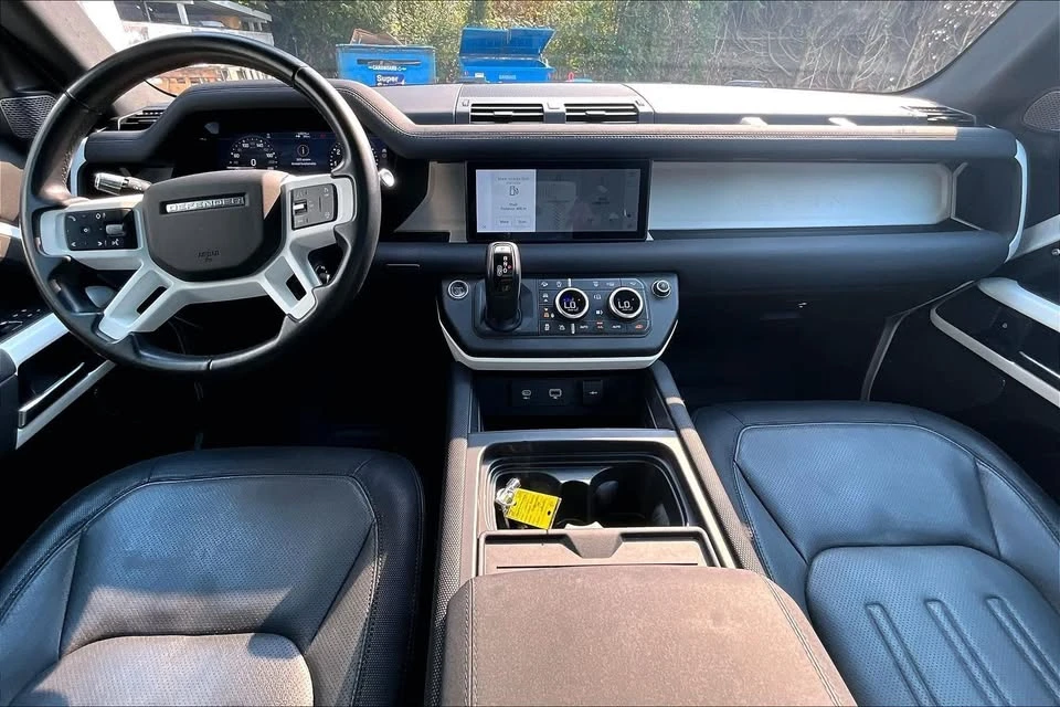 2022 Land Rover Defender L663 - Image 7 of 20