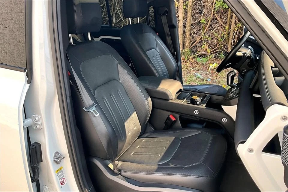 2022 Land Rover Defender L663 - Image 13 of 20