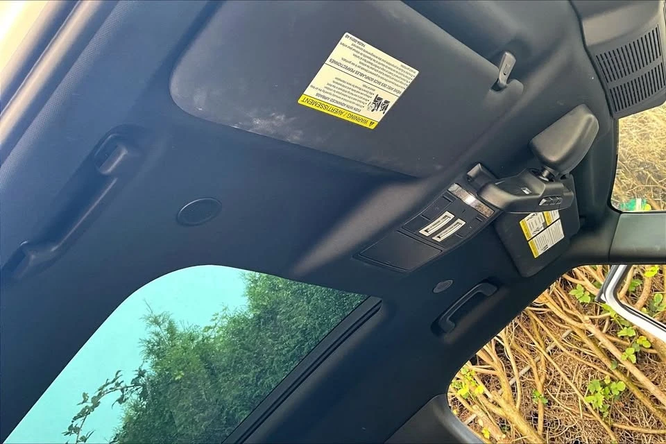 2022 Land Rover Defender L663 - Image 10 of 20