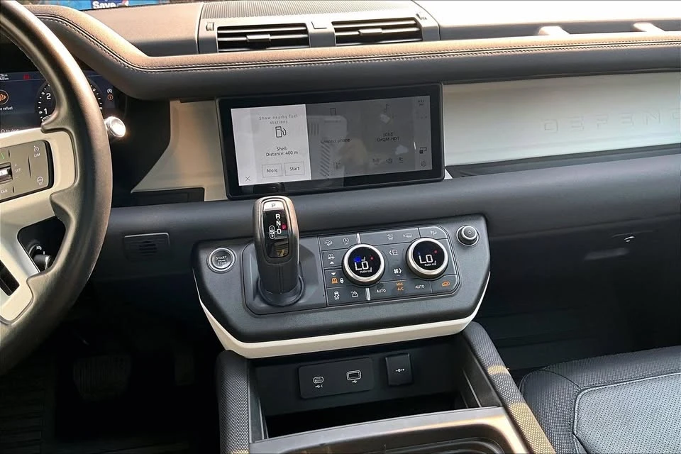 2022 Land Rover Defender L663 - Image 11 of 20