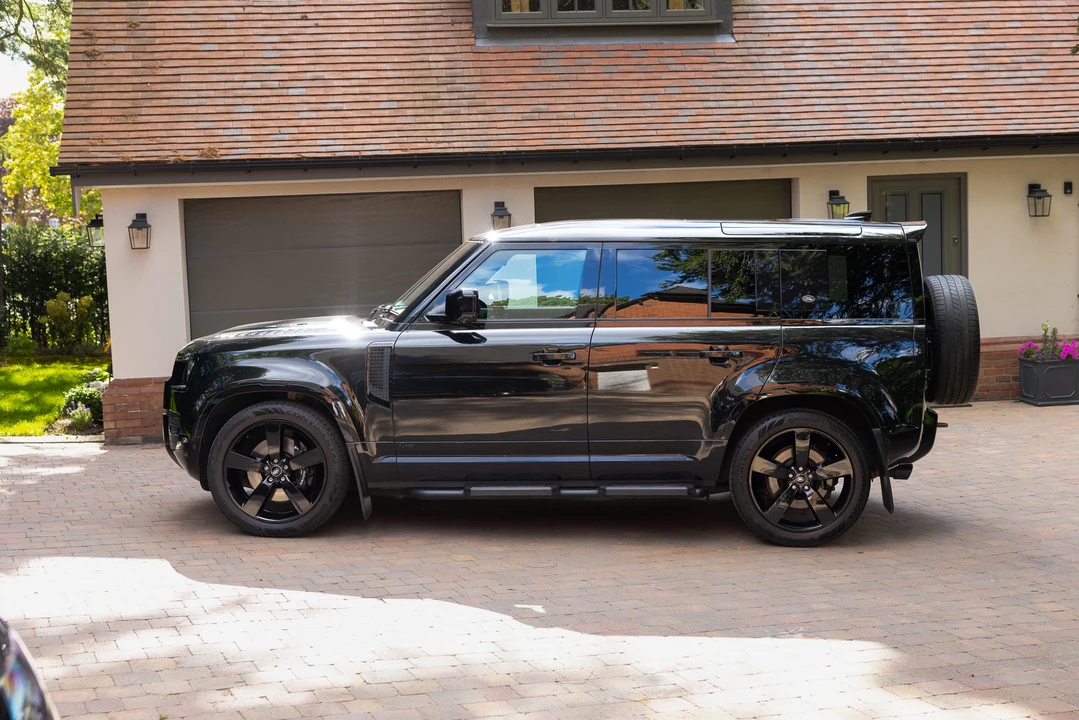 2022 Land Rover Defender L663 - Image 4 of 31