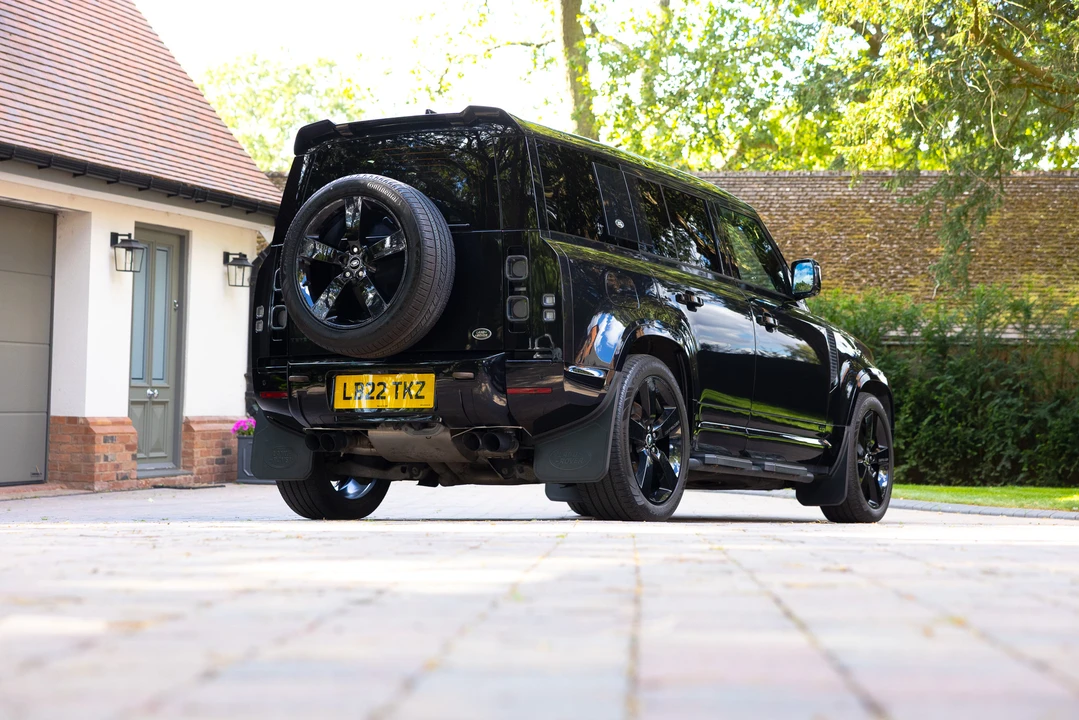 2022 Land Rover Defender L663 - Image 14 of 31