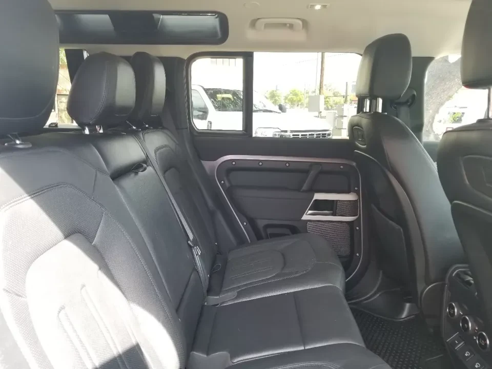 2022 Land Rover Defender L663 - Image 10 of 19