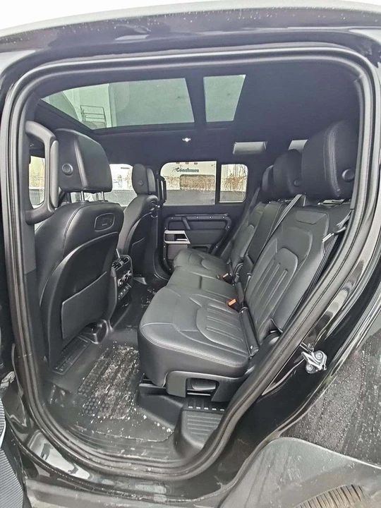 2022 Land Rover Defender L663 - Image 6 of 10