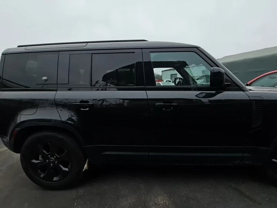 2022 Land Rover Defender L663 - Image 2 of 10