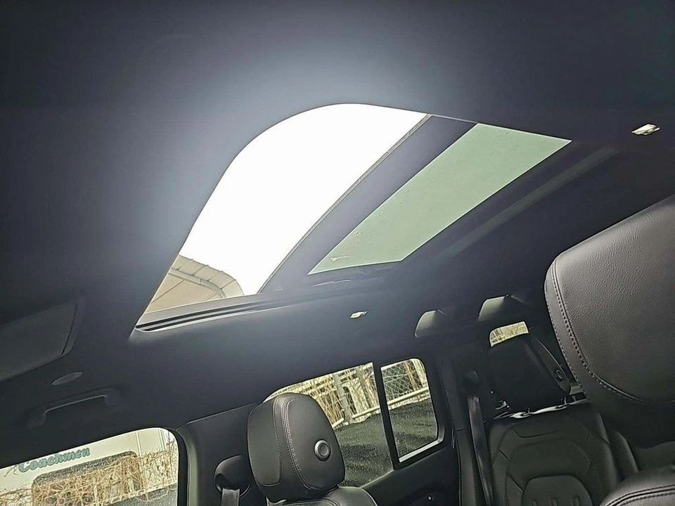 2022 Land Rover Defender L663 - Image 8 of 10