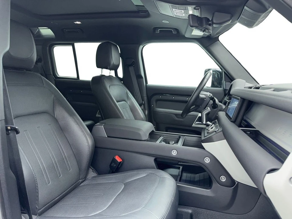 2022 Land Rover Defender L663 - Image 18 of 21