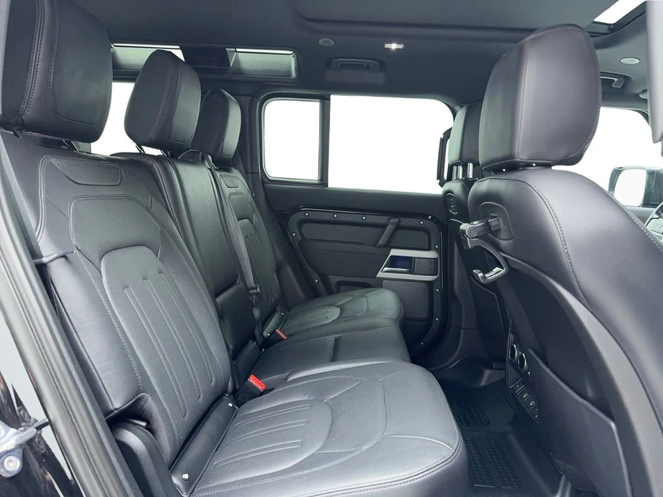 2022 Land Rover Defender L663 - Image 17 of 21