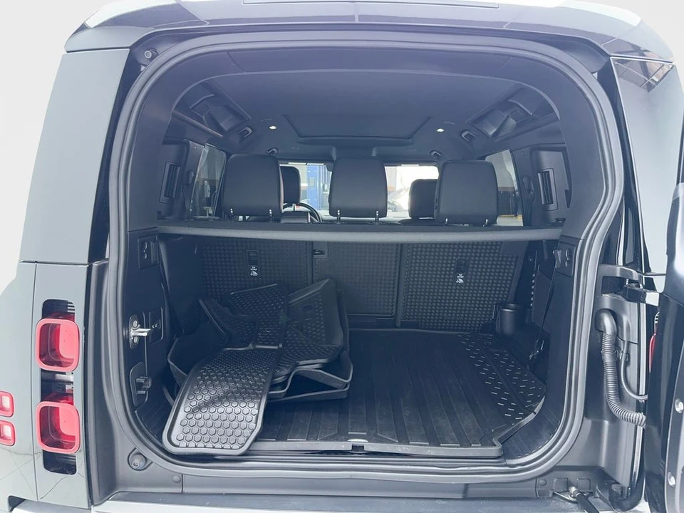 2022 Land Rover Defender L663 - Image 19 of 21