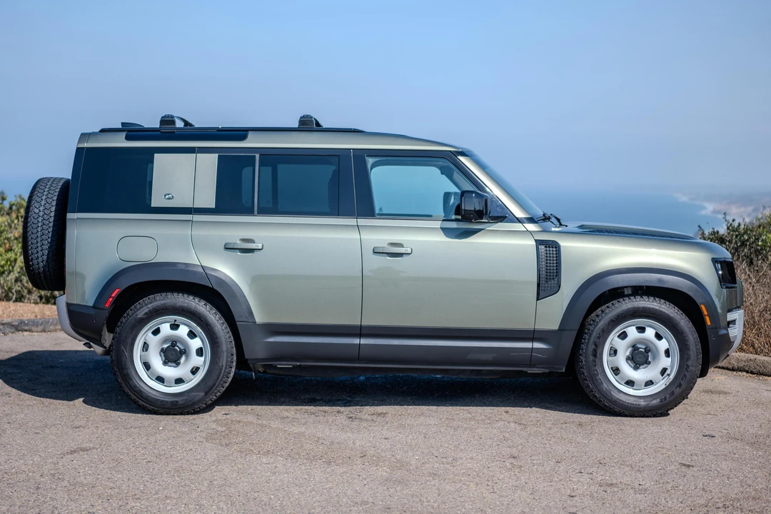 2022 Land Rover Defender L663 - Image 3 of 31