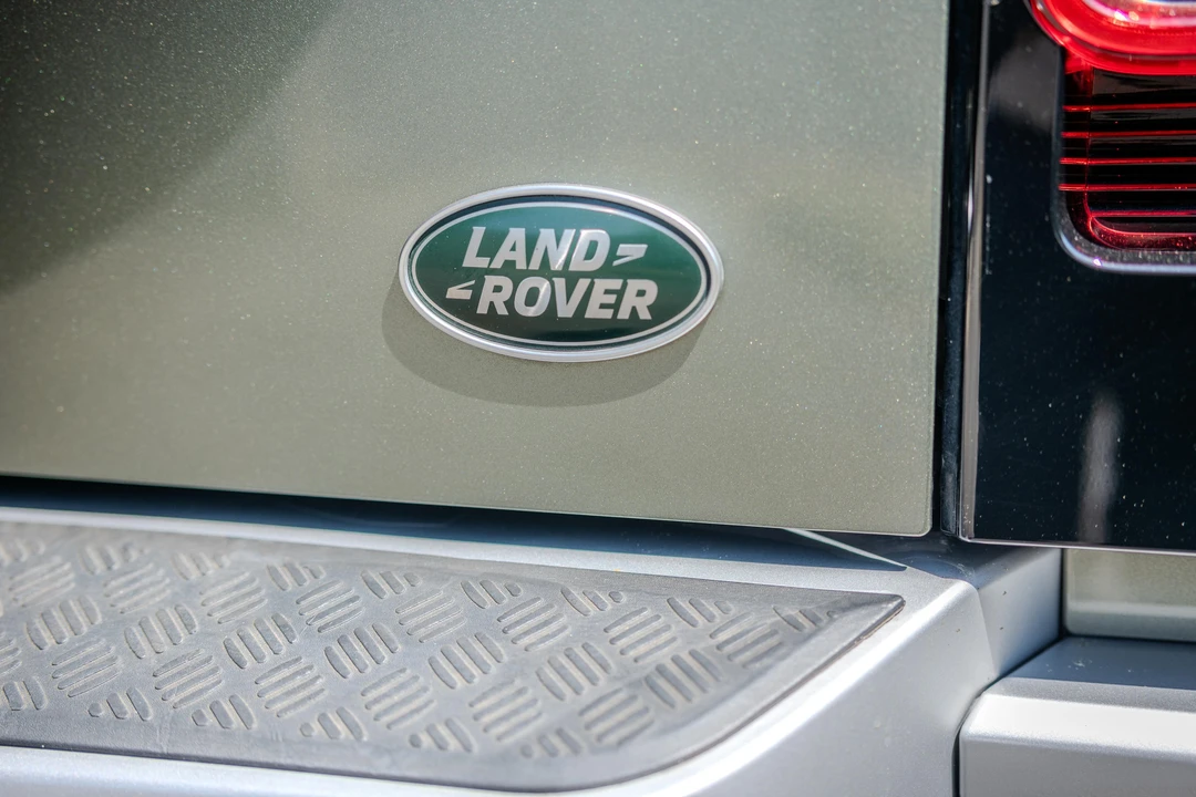 2022 Land Rover Defender L663 - Image 24 of 31