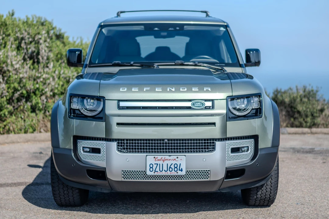 2022 Land Rover Defender L663 - Image 2 of 31