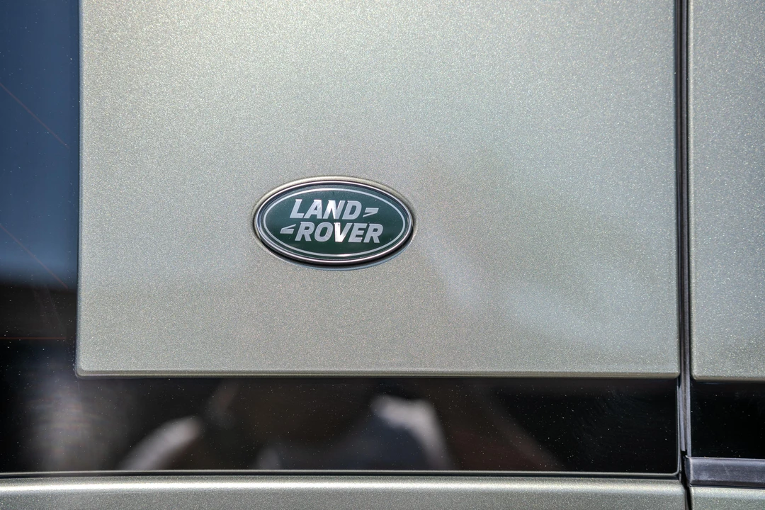 2022 Land Rover Defender L663 - Image 30 of 31