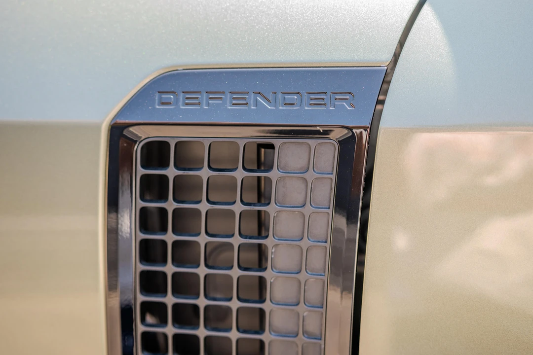 2022 Land Rover Defender L663 - Image 14 of 31
